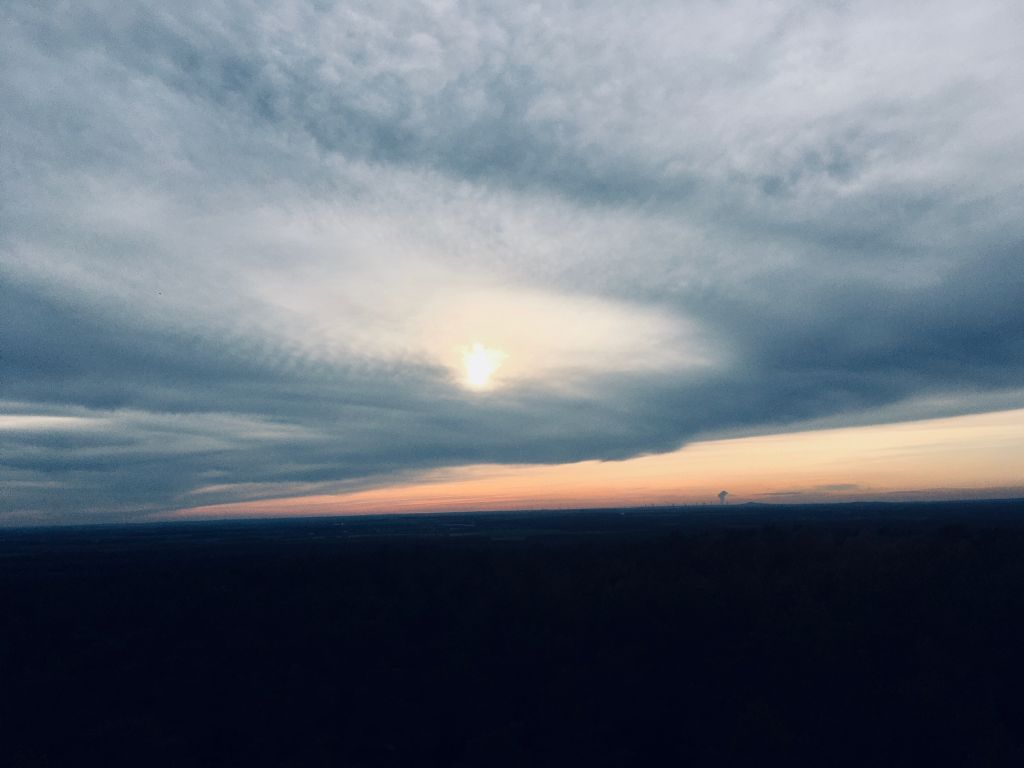 deep surroundings, Blick vom Aussichtsturm auf dem Heideberg / Straucher Berg